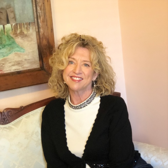 Meet your Posher, Anne - Picture 3 of 3